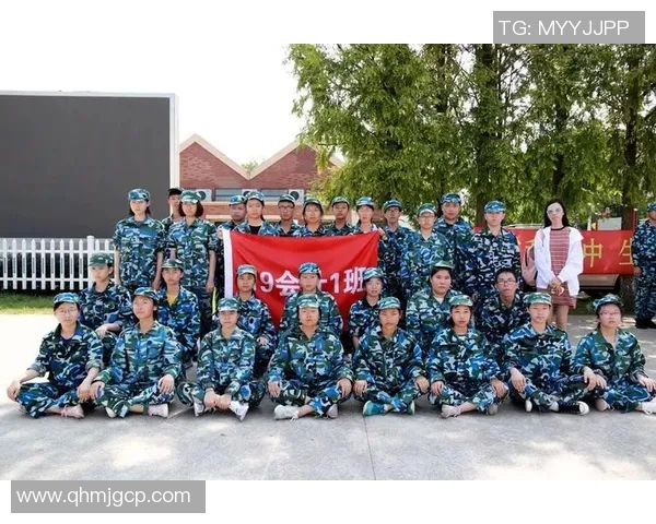 上海足球队的蜕变之旅：从辉煌到重生的纪实探索